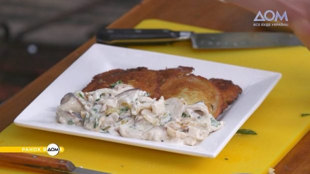 Деруни з соусом1