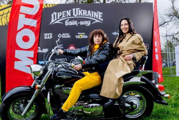 Усвідомлена Анна Твінс