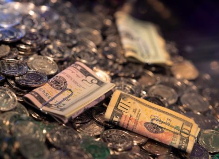 Выплата накопительных и фиксированных джекпотов в надежных казино