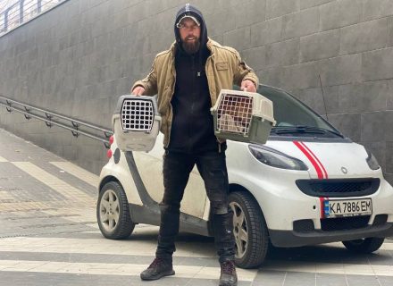 “Бородата котомамуля”: Олексій Суровцев відкриває ветеринарну клініку для безпритульних тварин