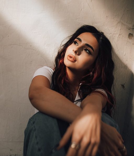 Анна Трінчер – Кропива