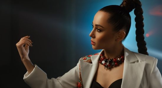 GLOVA & YAROMIYA – ЩЕДРИК
