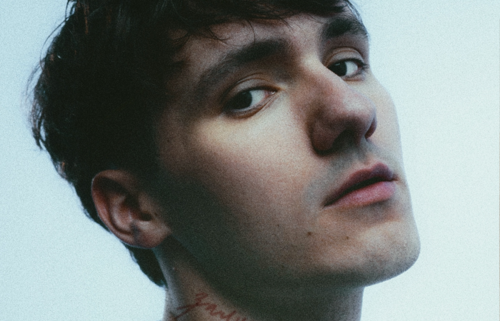 YAKTAK після паузи: про почуття, що вона “Залишила”